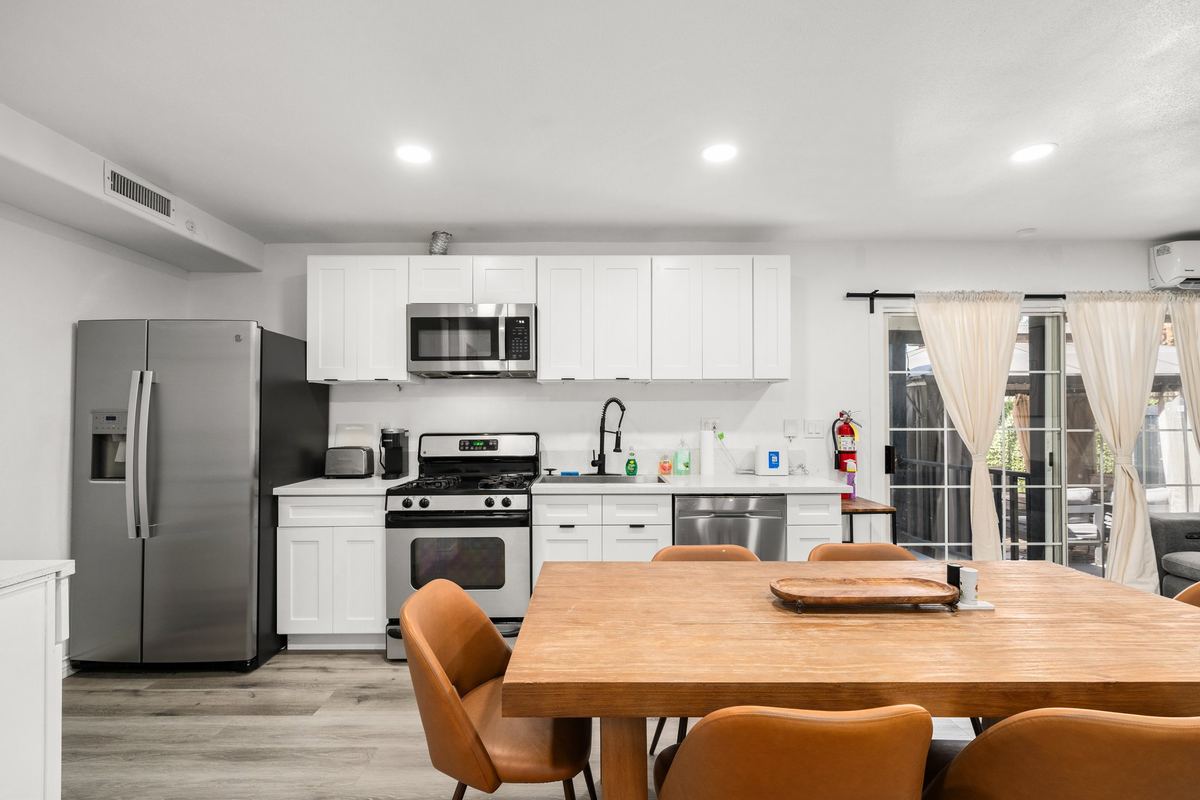Dining area at Anaheim Villa Estates
