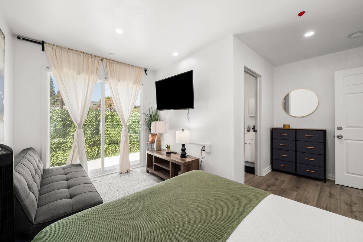 Comfortable resident room at Anaheim Villa Estates