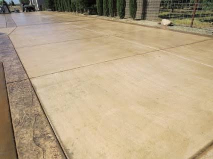Finished concrete driveway replacement
