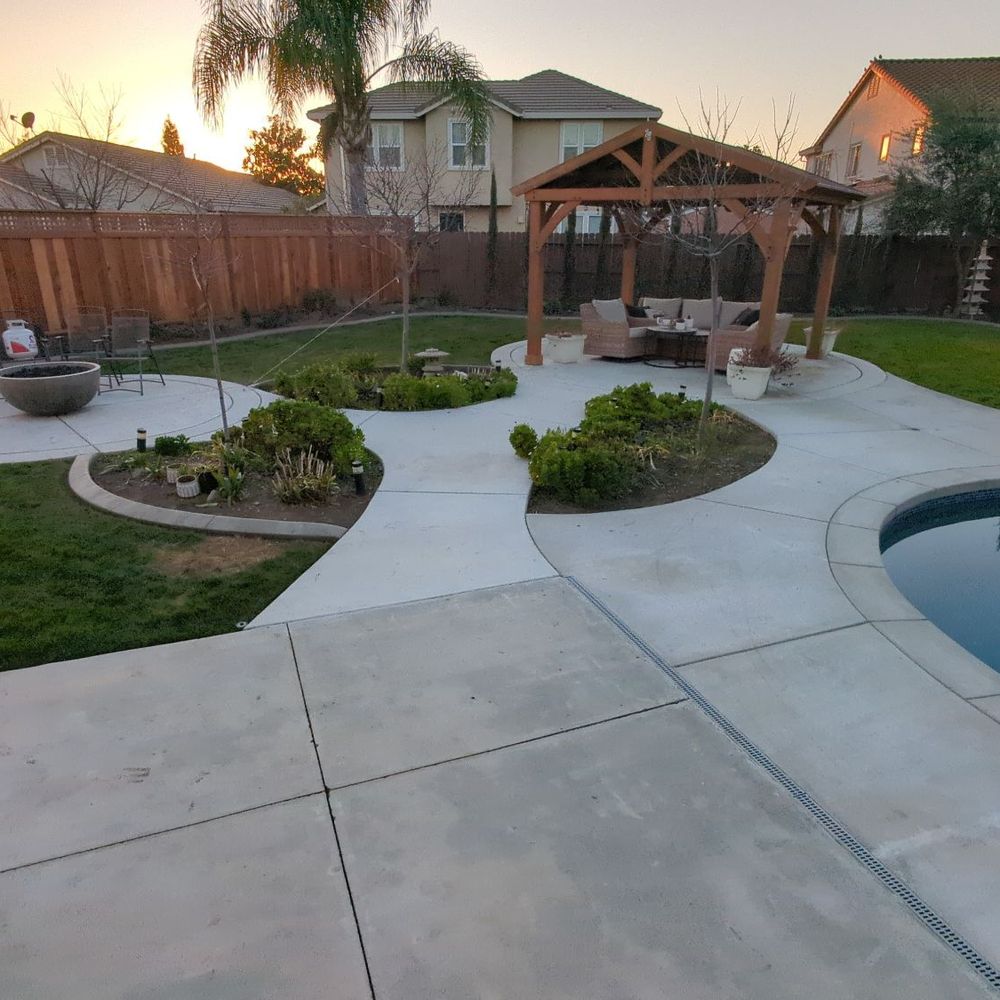 Concrete backyard patio installation