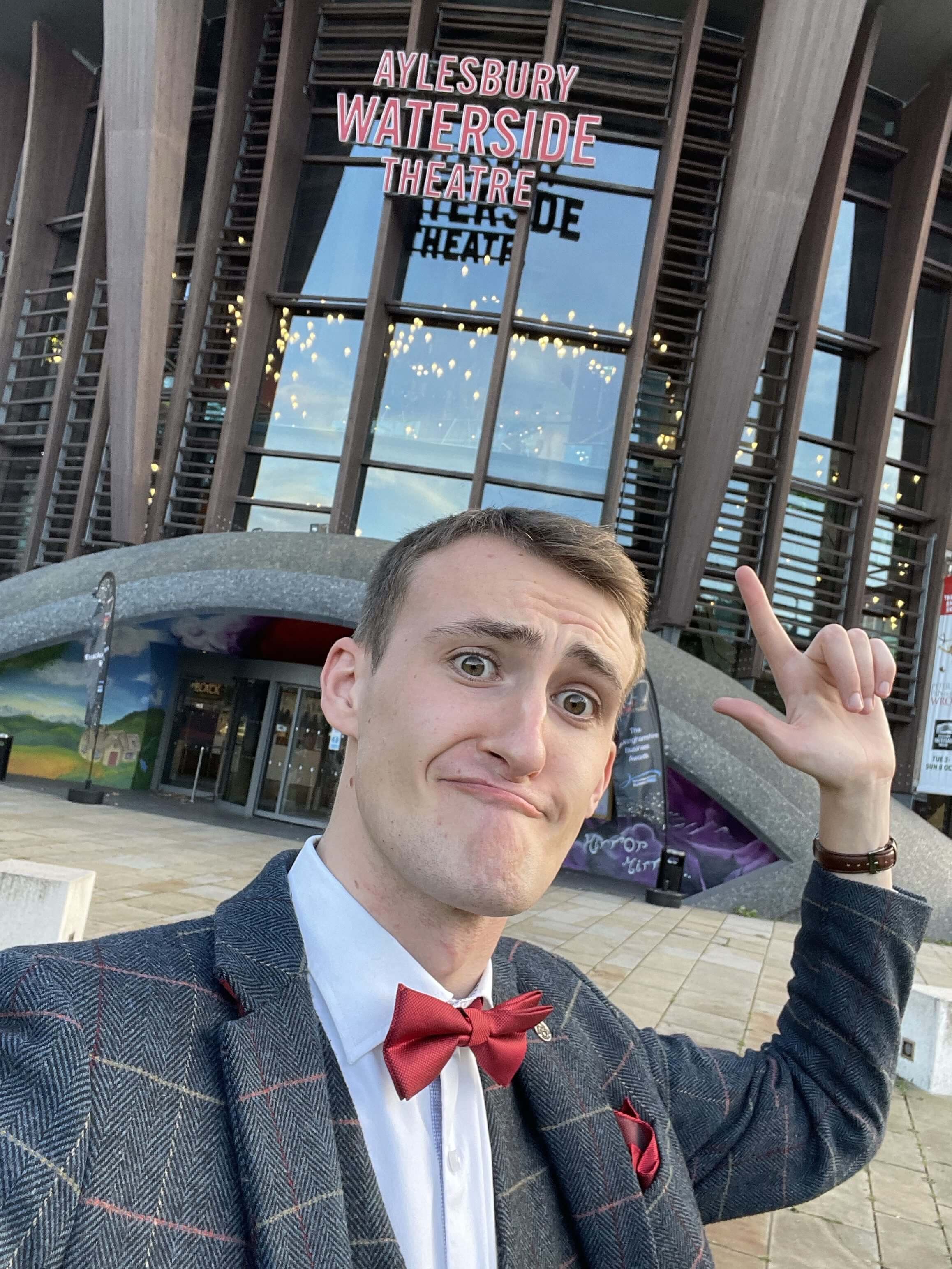 Aidan the Wizard (magician) outside Aylesbury Waterside Theatre before a live performance