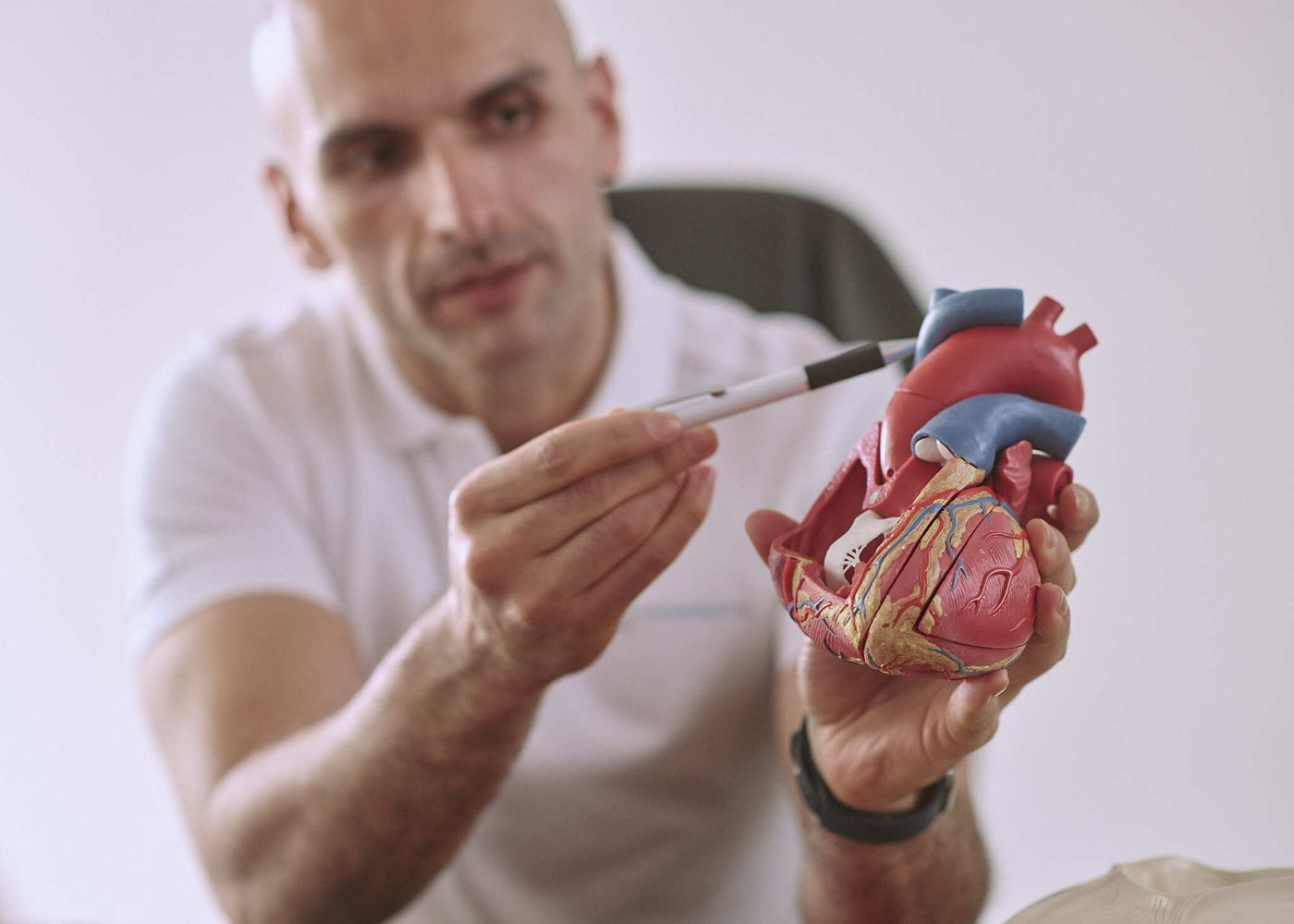 Ali Boukllouâ, Facharzt für Innere Medizin und Kardiologie
