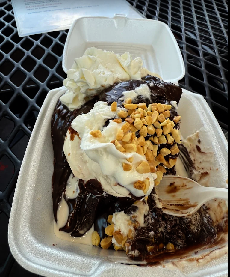 Hot fudge cake