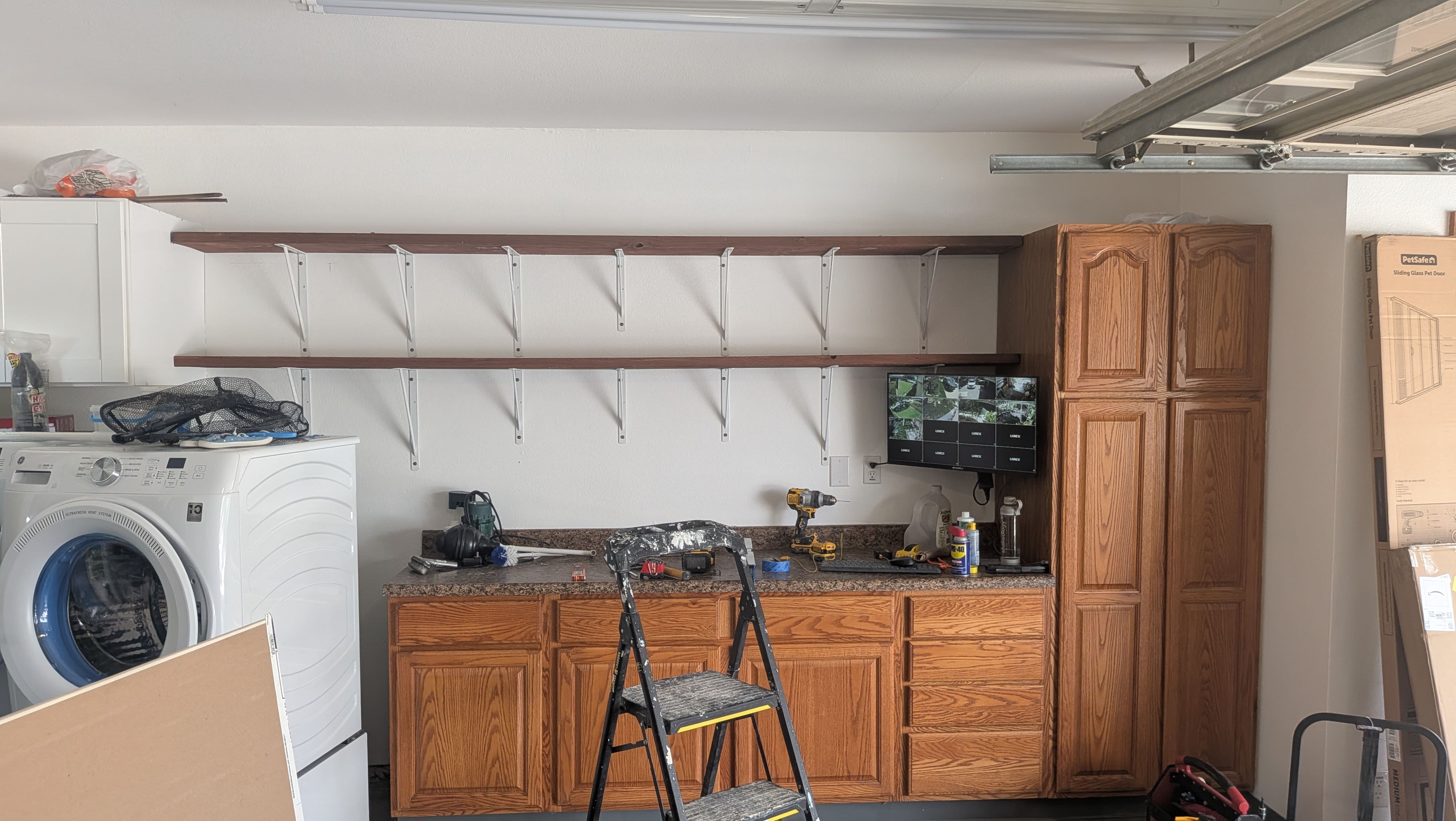 San Dimas Shelves