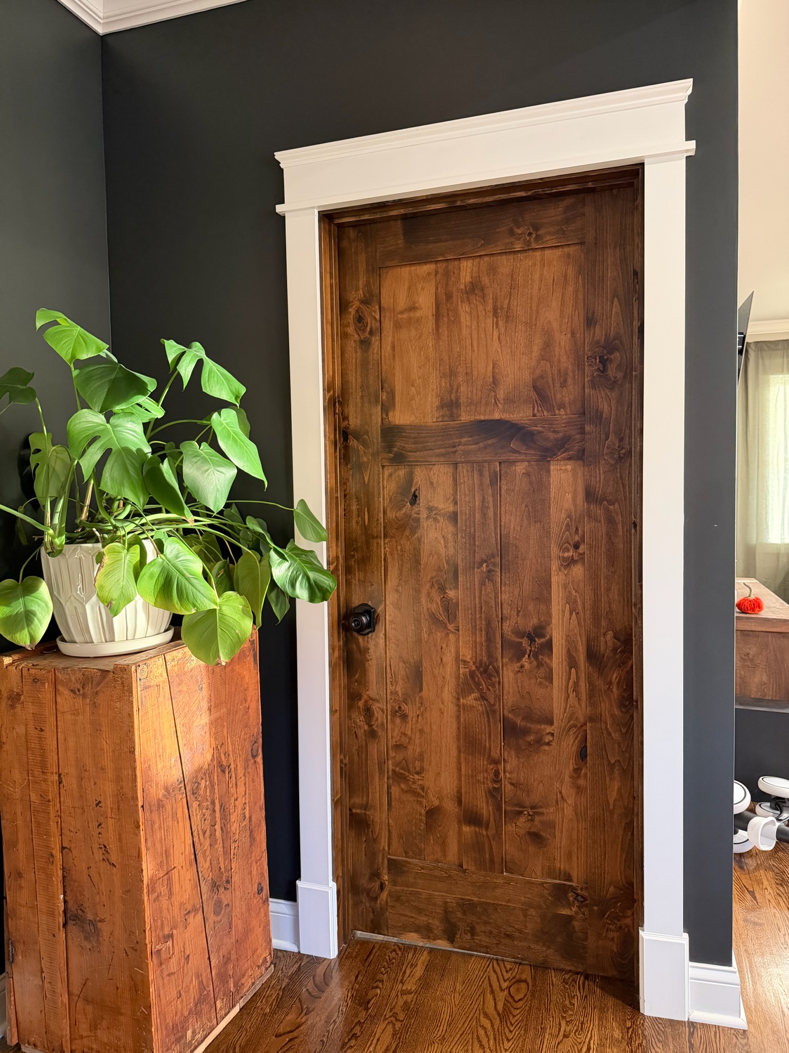 Finished interior finishing work completed by Envision Builders in the Illinois Valley