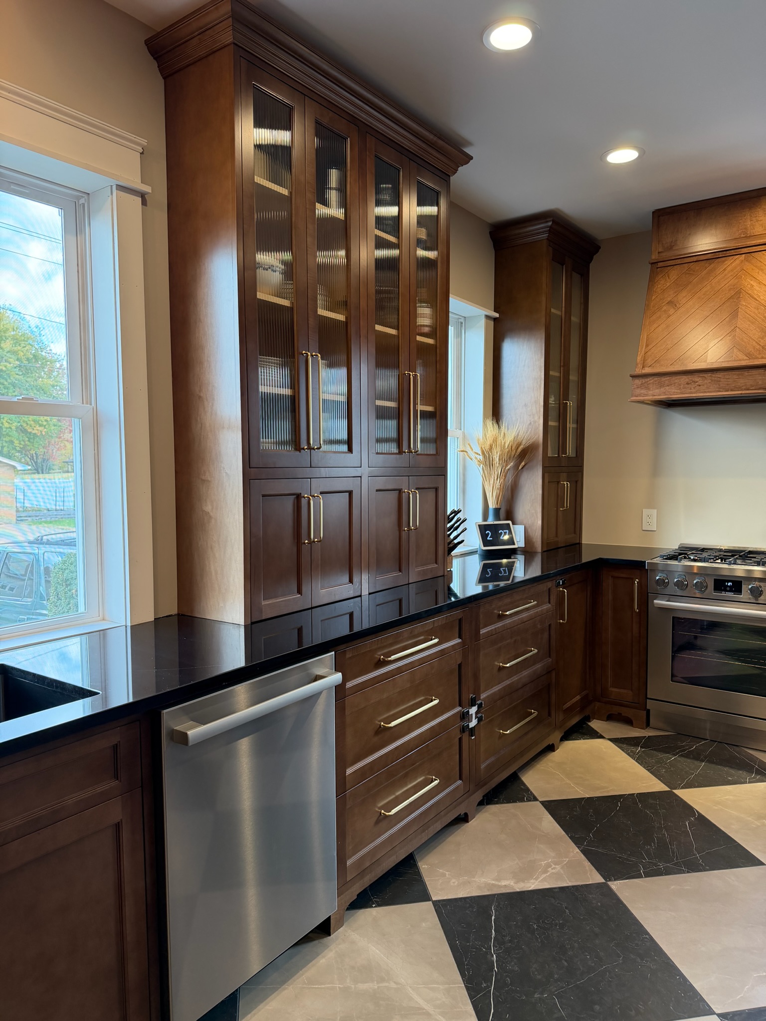 Completed cabinet installation by Envision Builders in Peru, Illinois