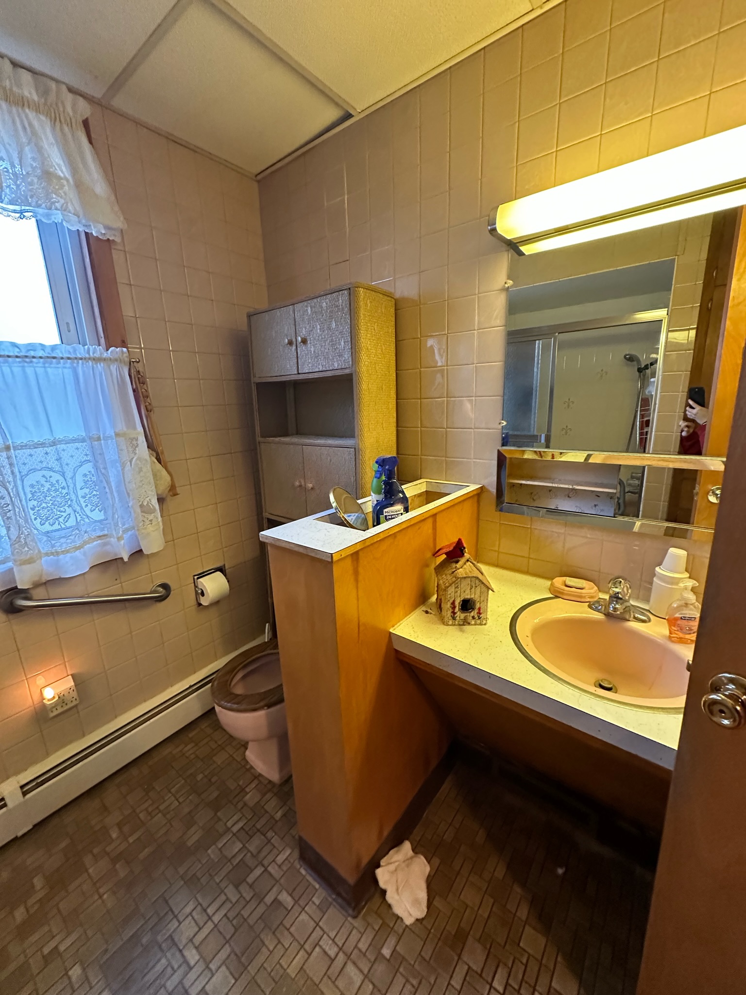 Another view of the same Peru, Illinois bathroom before the remodel began