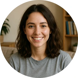 Professional image of Sarah K., Business Analyst, who received coaching and résumé support to boost her interview success.