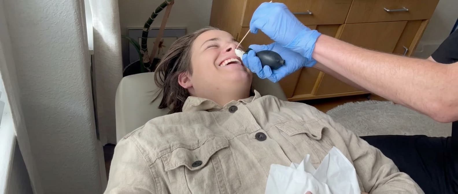 A pediatric BNS treatment session