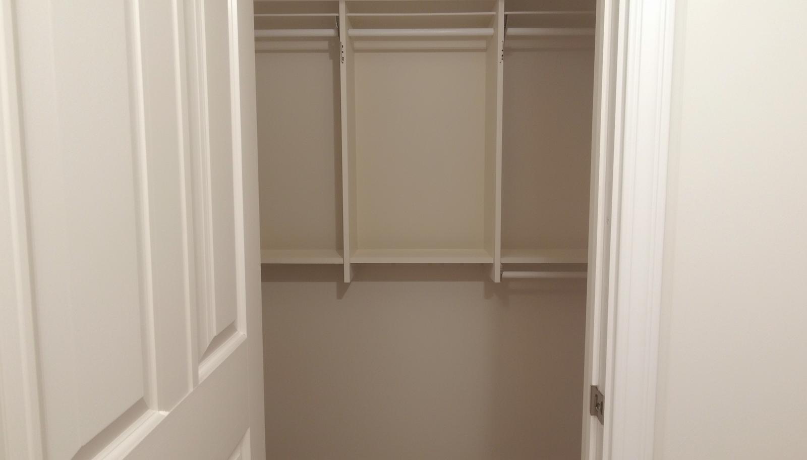 Reach-in closet hanging system Las Vegas
