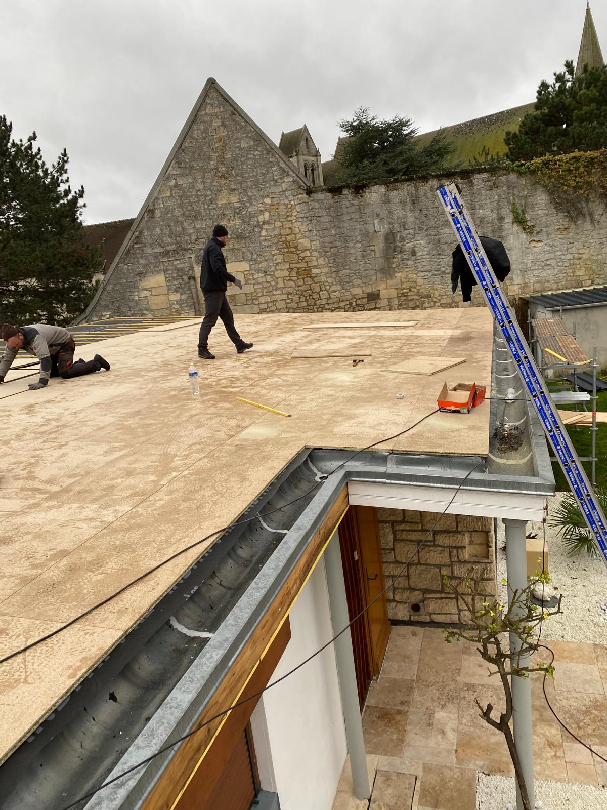chantier toiture beauvais / couvreur beauvais / entreprise couverture beauvais / sécurité chantier / travaux toiture / couvreur oise / toiture beauvais / travaux en hauteur / sécurité couvreur / entreprise toiture beauvais / artisan couvreur beauvais / échafaudage toiture / prévention accident chantier / rénovation toiture / sécurité bâtiment
