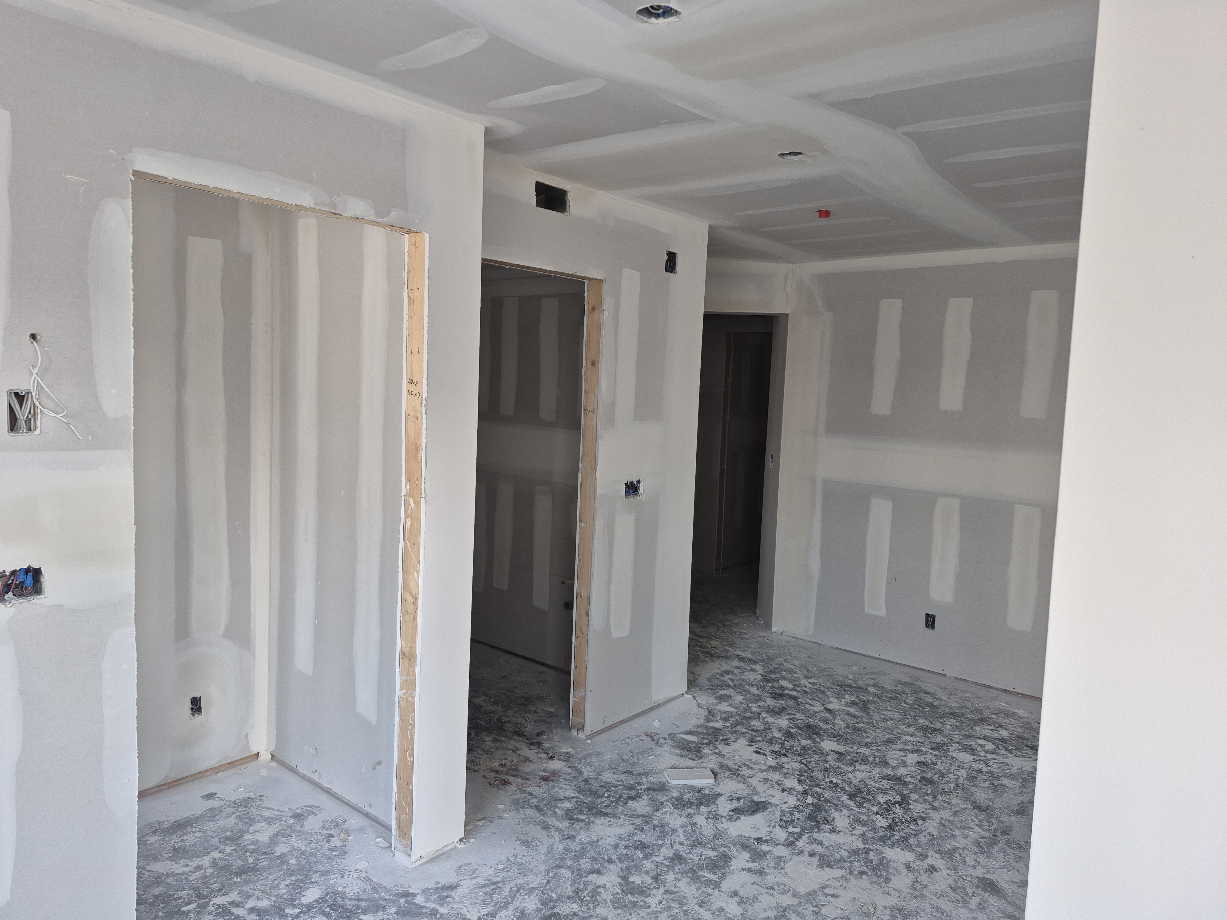 Drywall Layout with Recessed Lighting Runs