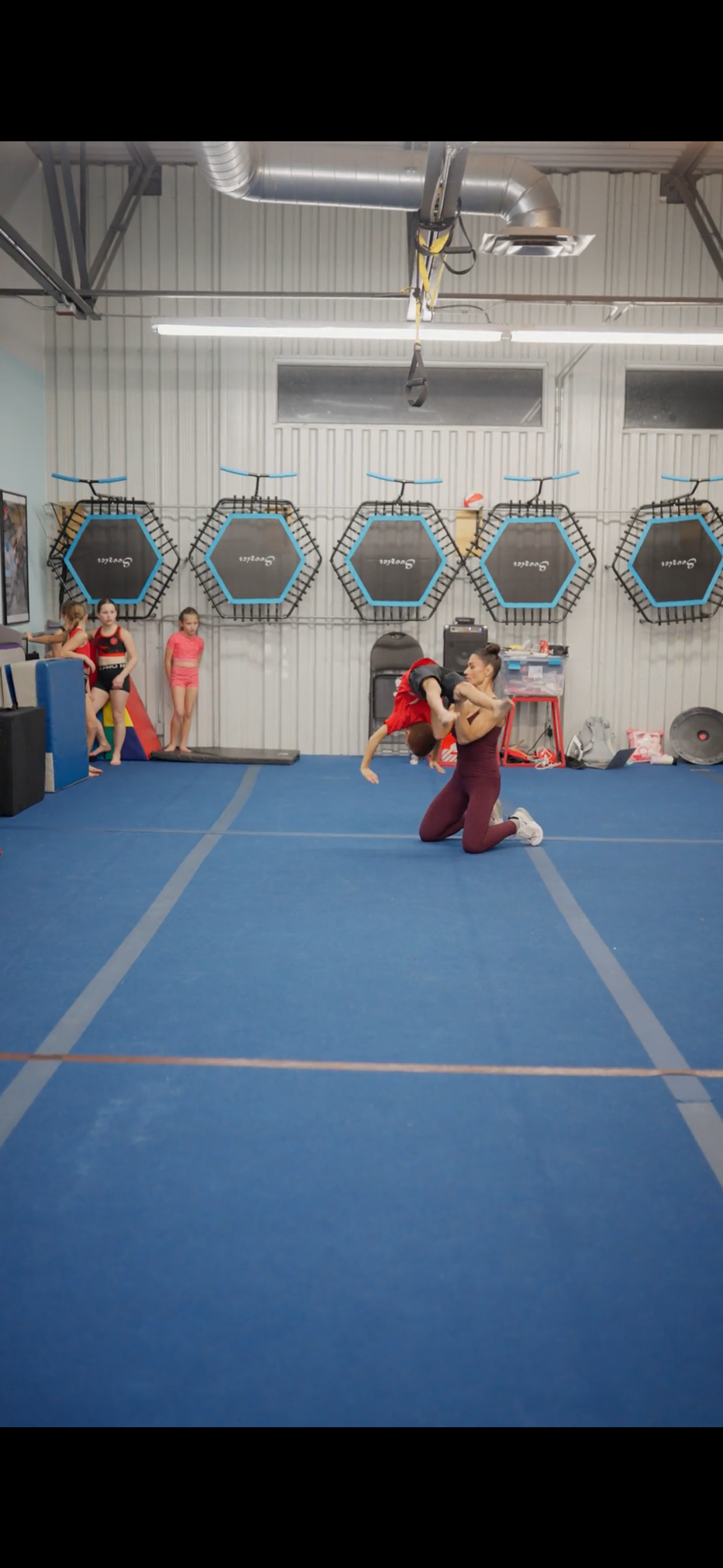 Acrobatic fitness athlete