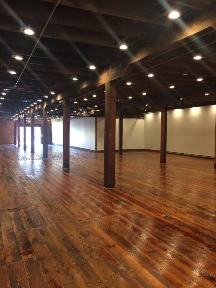 Venue interior columns