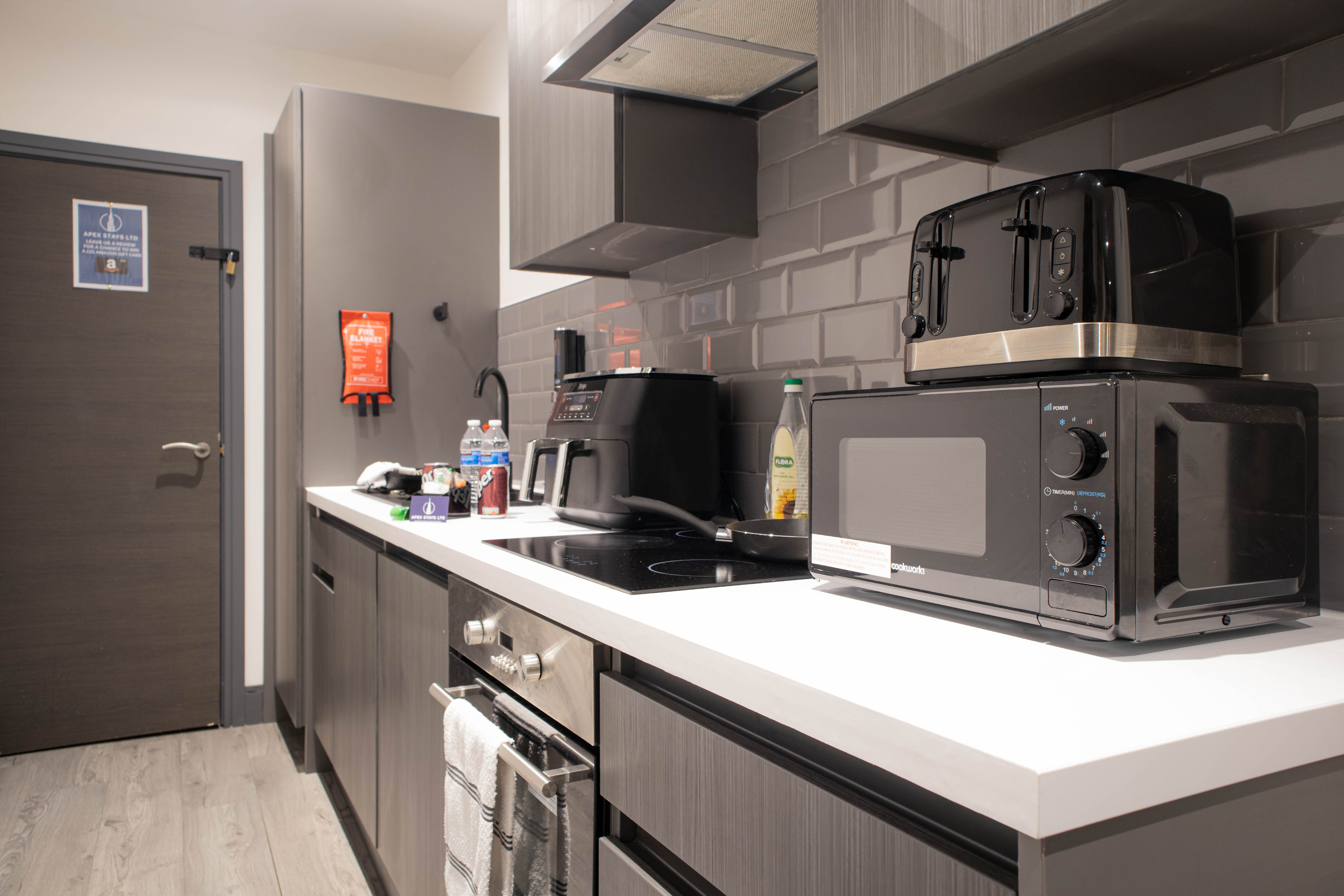 Spacious Modern Apartment Kitchen 