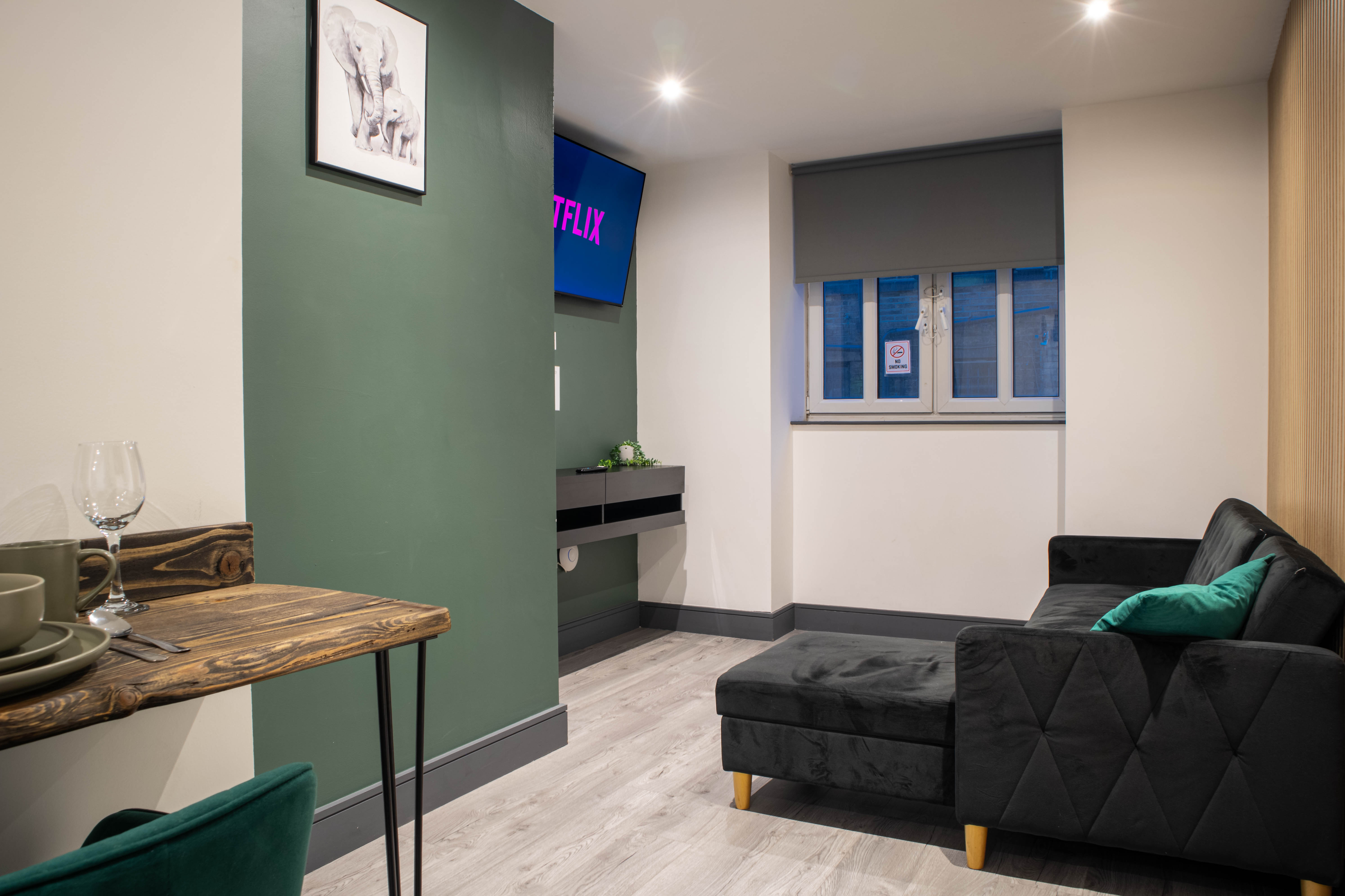 Cotswold Escape 14 guest-ready serviced accommodation apartment