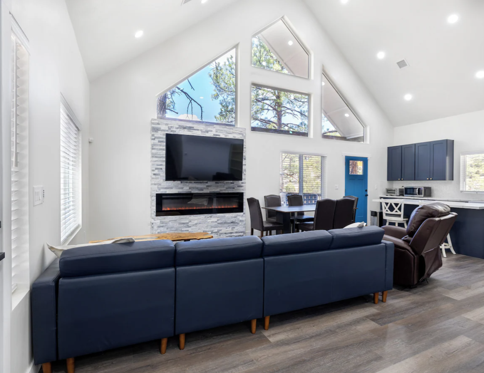Cabin gallery image 8