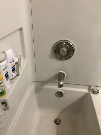 {{ custom_values.service_3 }} in {{custom_values.area_3})