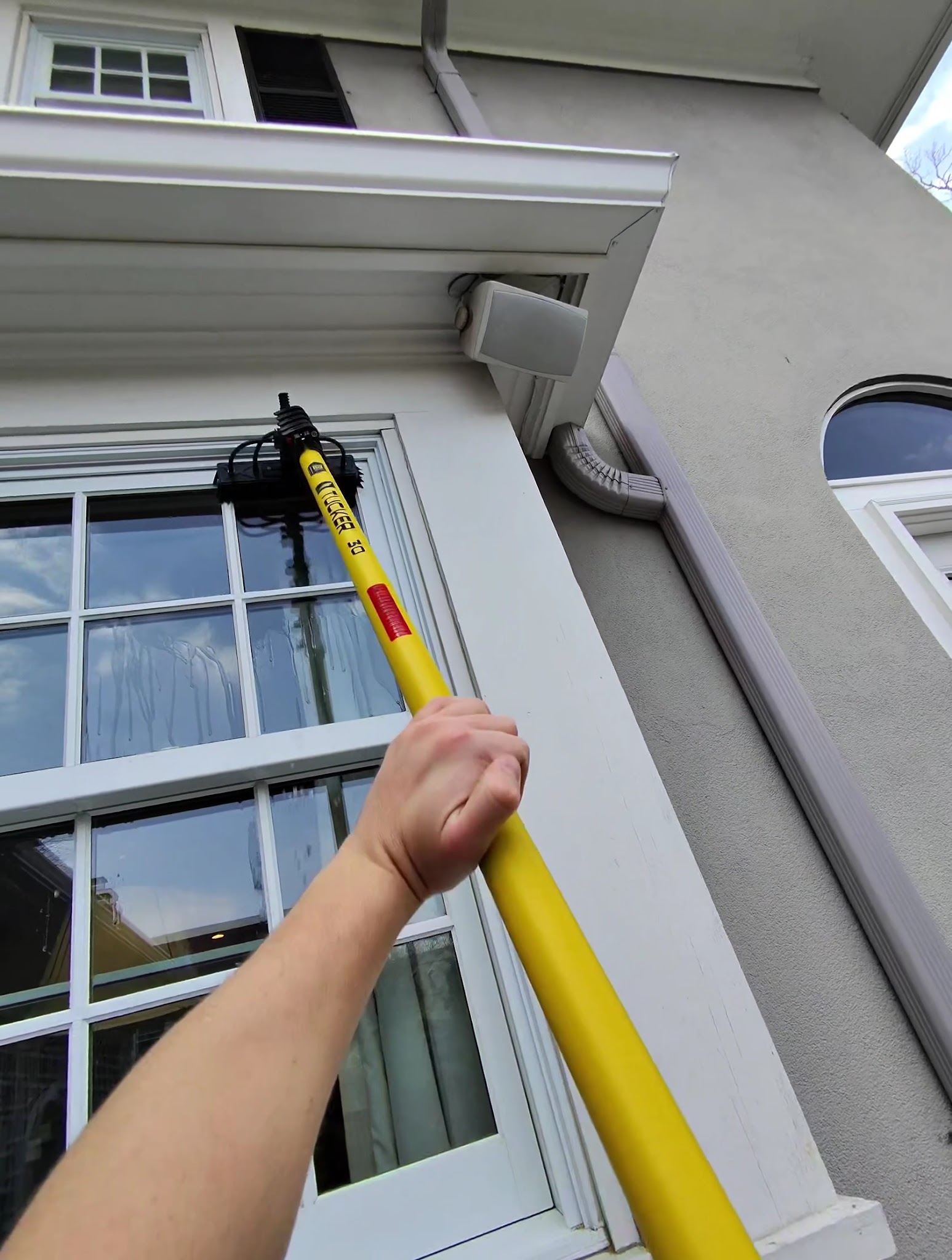 Dayton Ohio residential windows sparkling after Whiteline cleaning