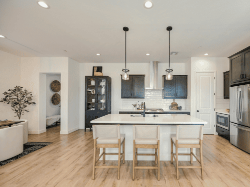 {{ custom_values.service_1 }} in {{custom_values.biz_area_1})