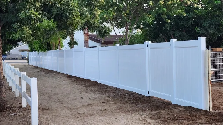 Vinyl Fencing in Temecula