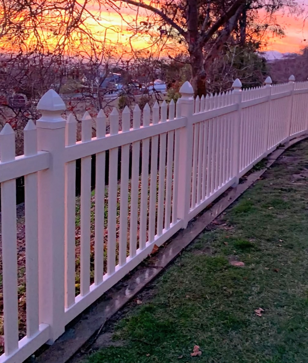 Premium Vinyl Fence in San Bernardino