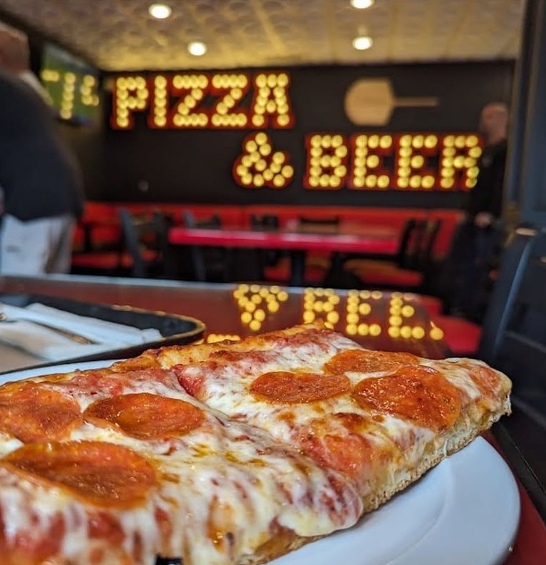 Pizza Pairings: What to Eat & Drink with Your Favorite Slice