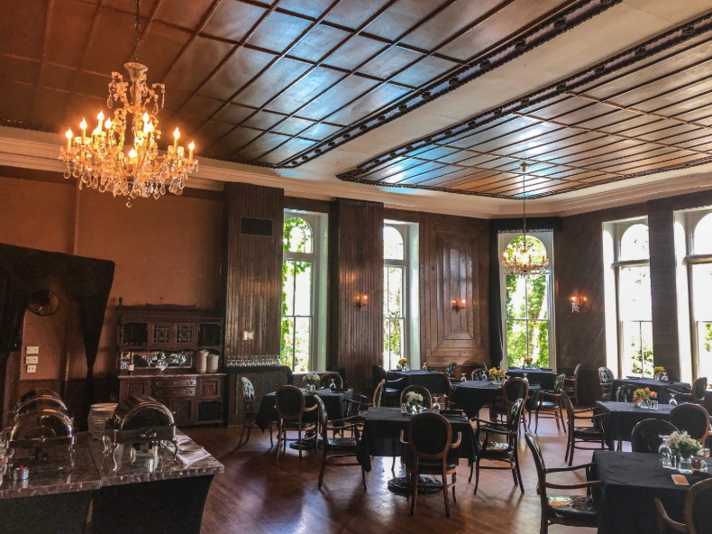 The Crystal Dining Room at the 1886 Crescent Hotel