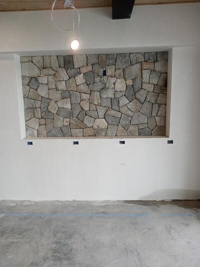 {{ custom_values.service_2 }} in {{custom_values.area_1})