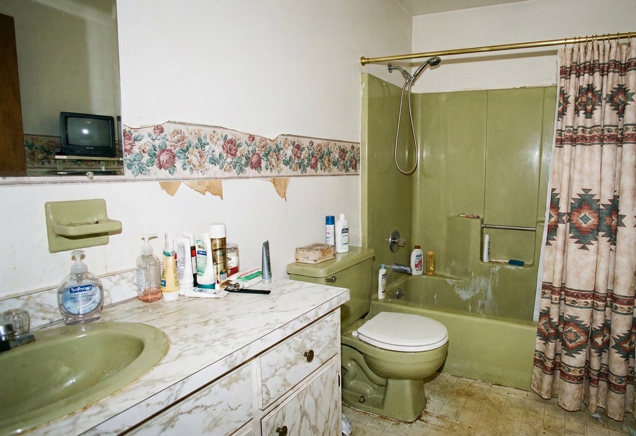 Before kitchen remodel - outdated Minneapolis kitchen