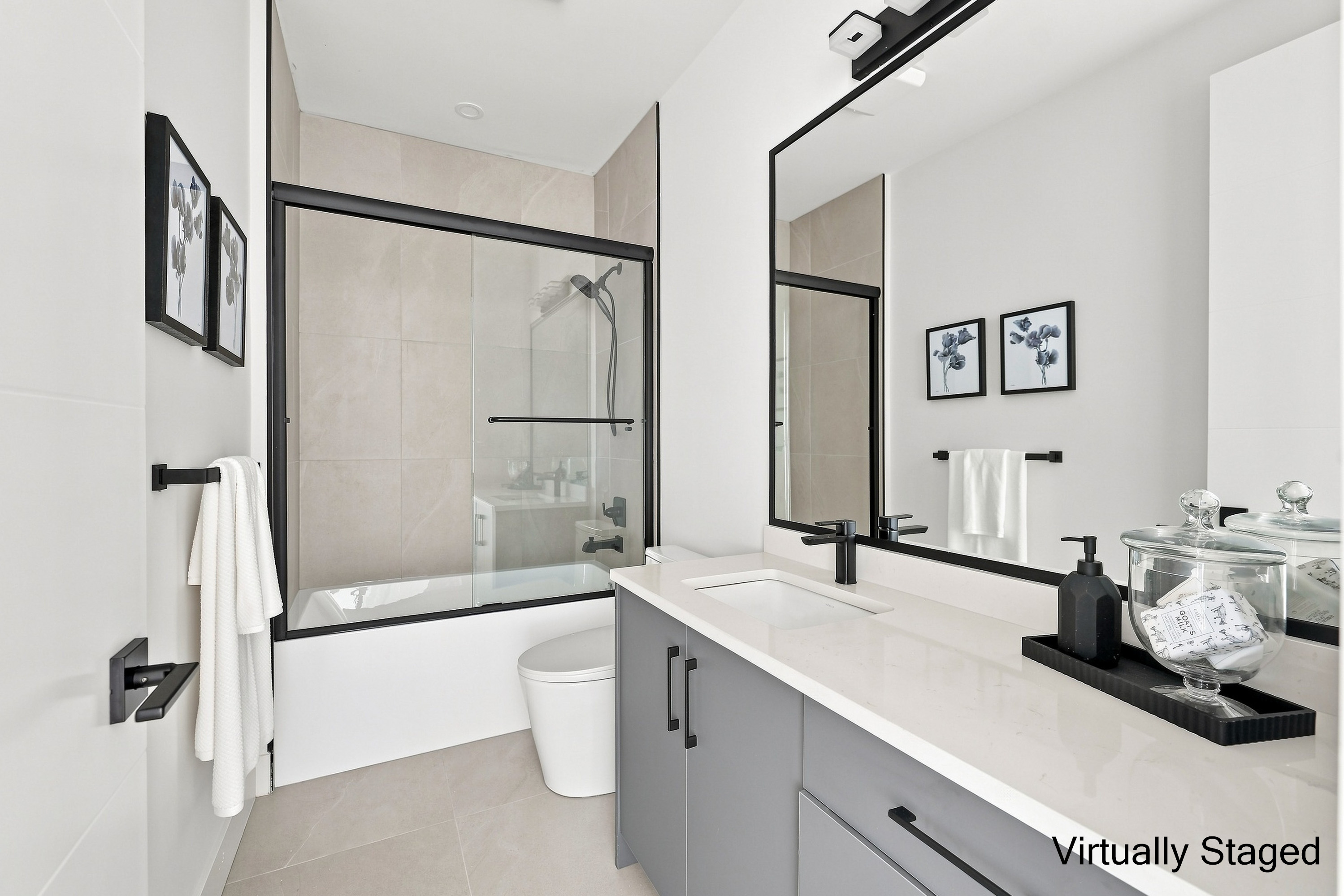 Duplex #1 at 11250 78 Avenue, Delta, photo 17, Anra Developments