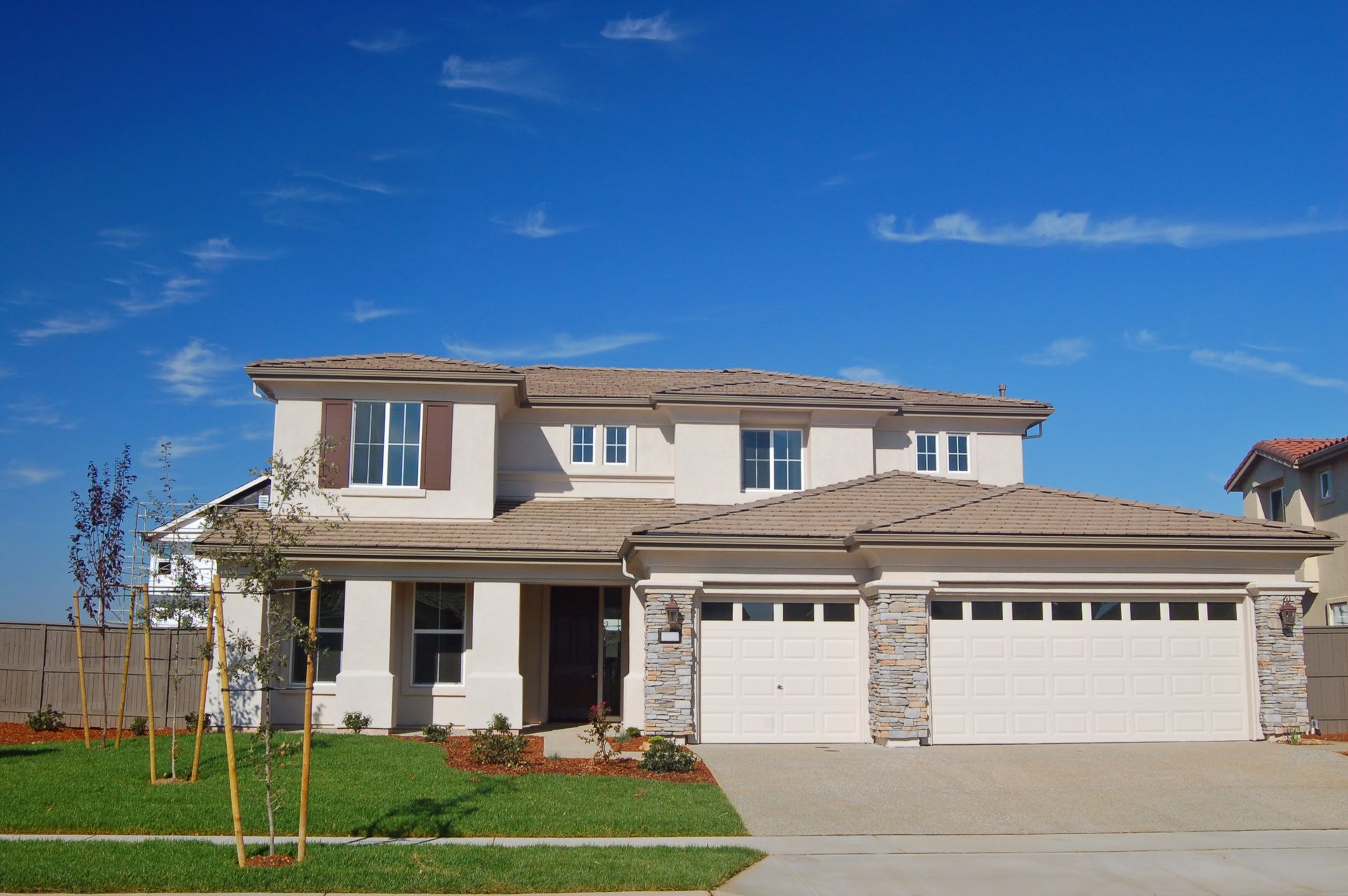 Stucco cracks on a Southern Utah home exterior requiring repair