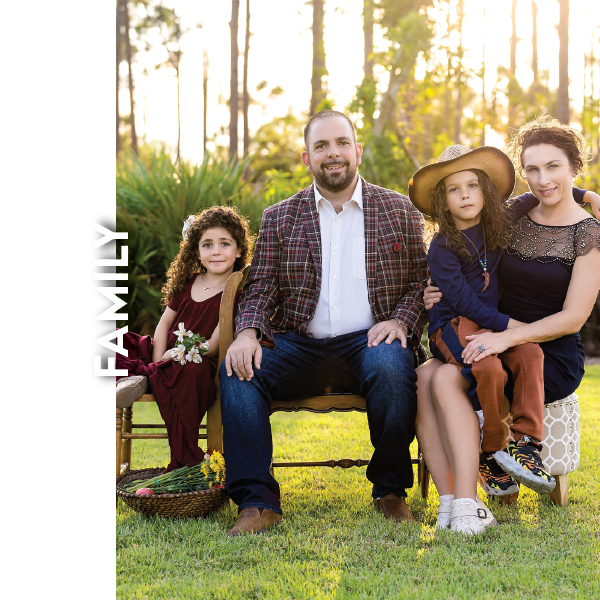 Headshot Hottie Southwest Florida Photographer Family Portraits