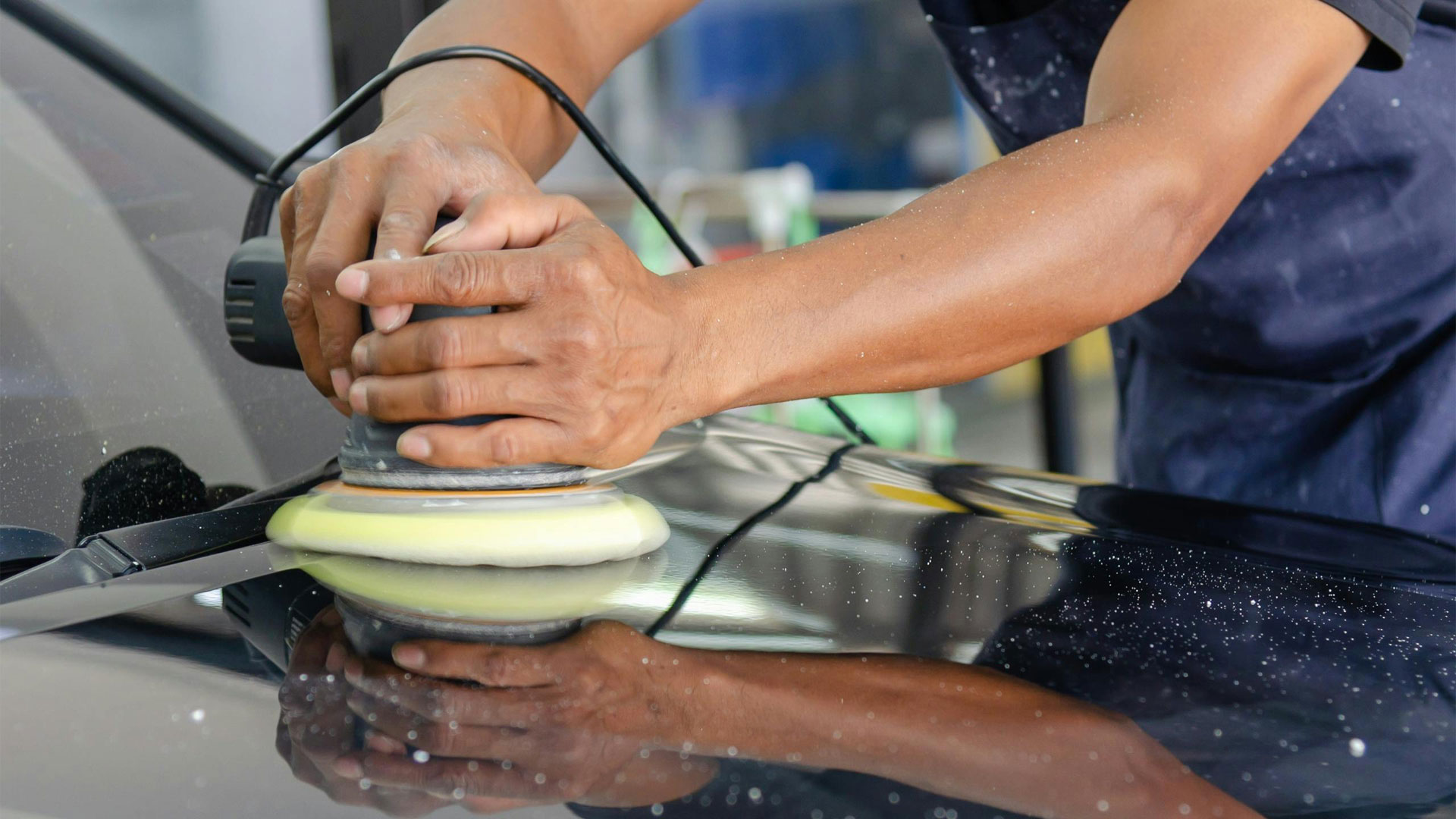 Wax Detailing on Cars in Florida Wax Detailing on Cars in Florida