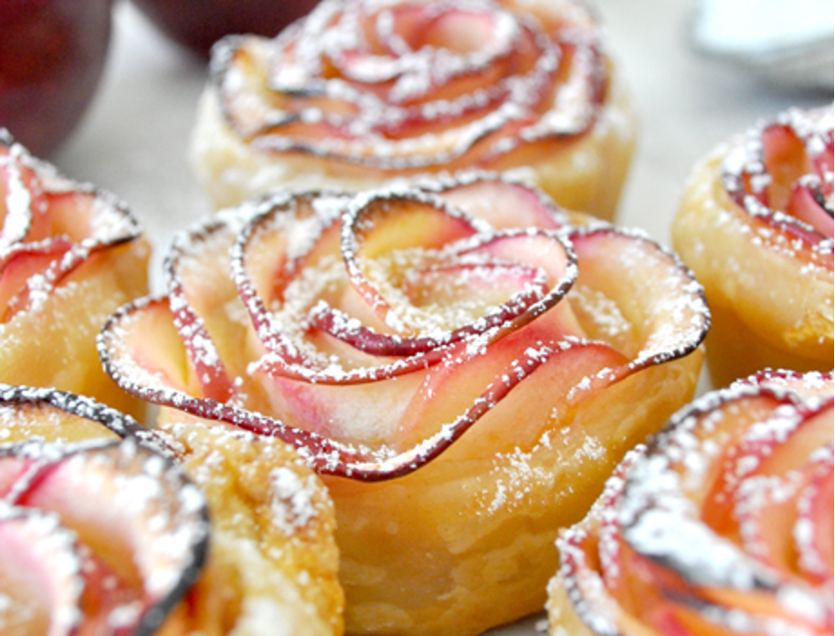 Apple rose pastries
