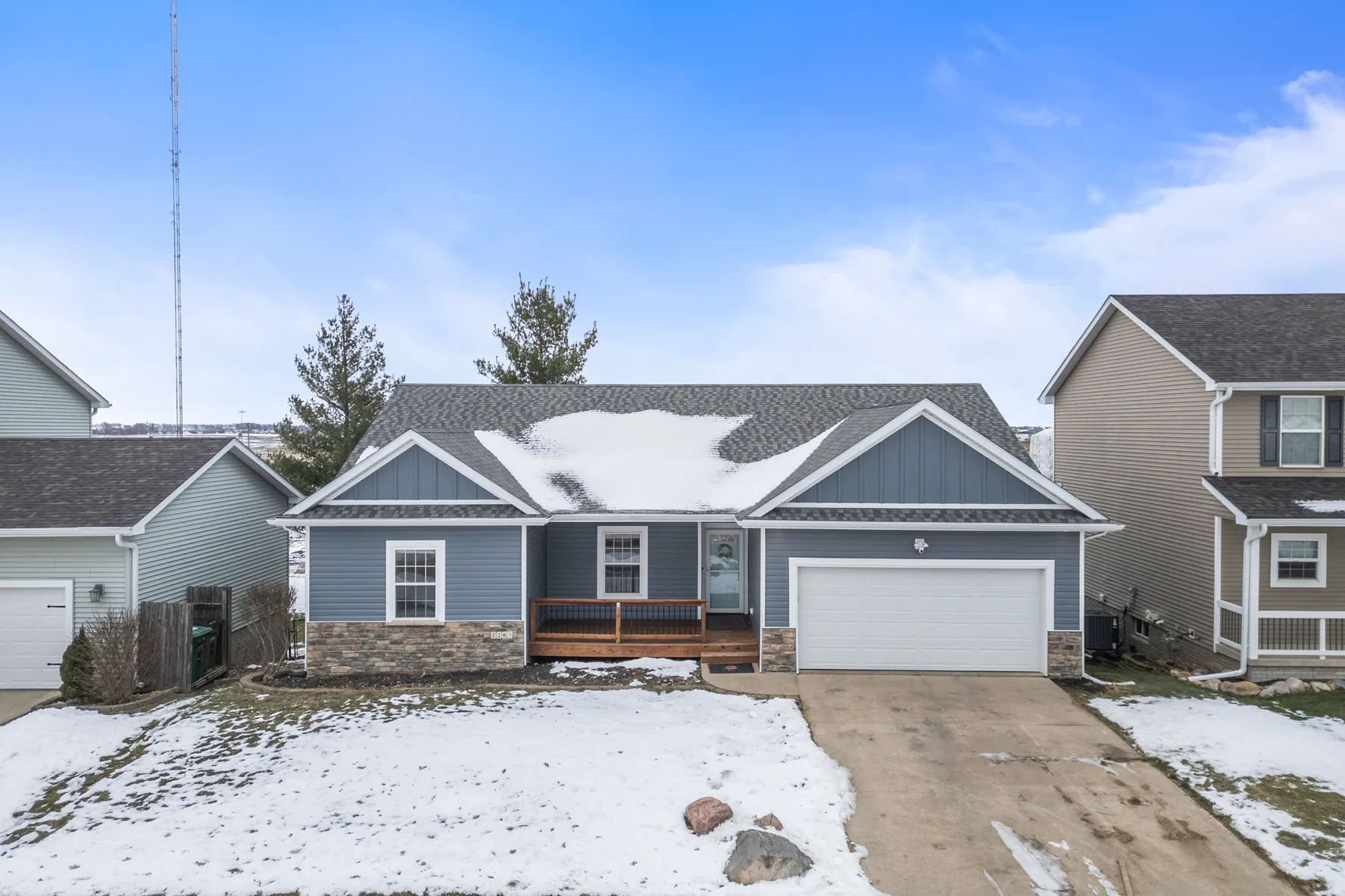 Listing at 2203 4th Ave SE, Altoona, IA, 50009