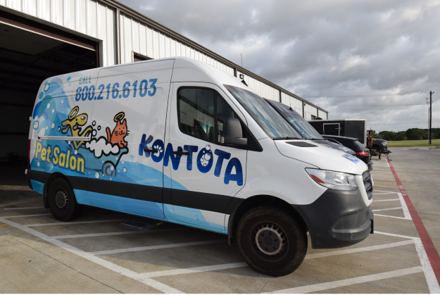 Mobile Dog & Cat Groomers | 4 Paws Mobile Spa | England