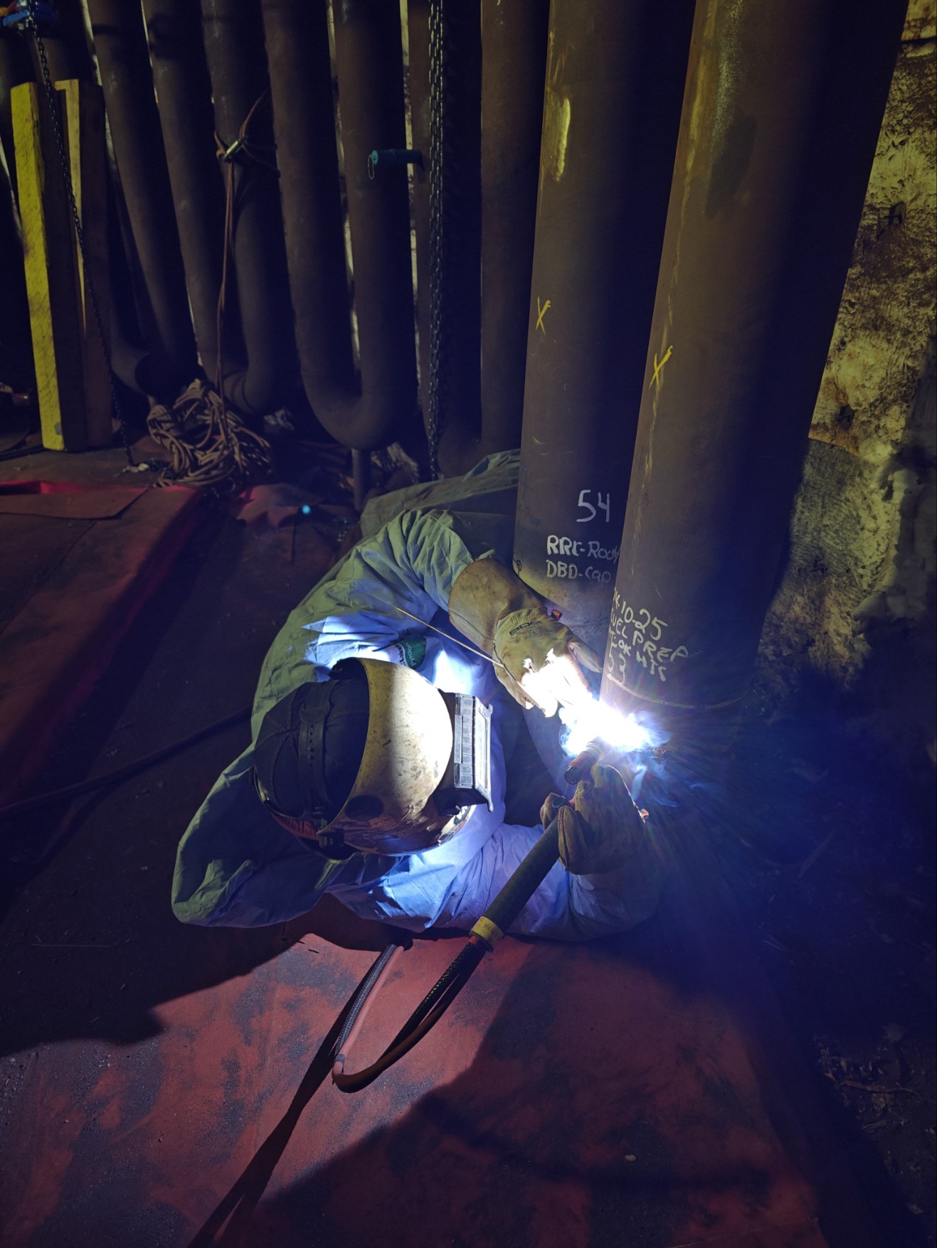 North Twin Industries crane and service equipment