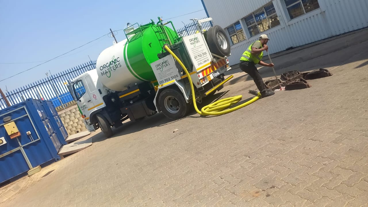 <h3>Industrial cleaning</h3>