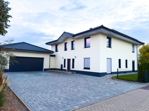 {{ custom_values.service_1 }} in {{custom_values.biz_area_1})