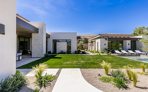 Modernized estate that keeps its architectural character
