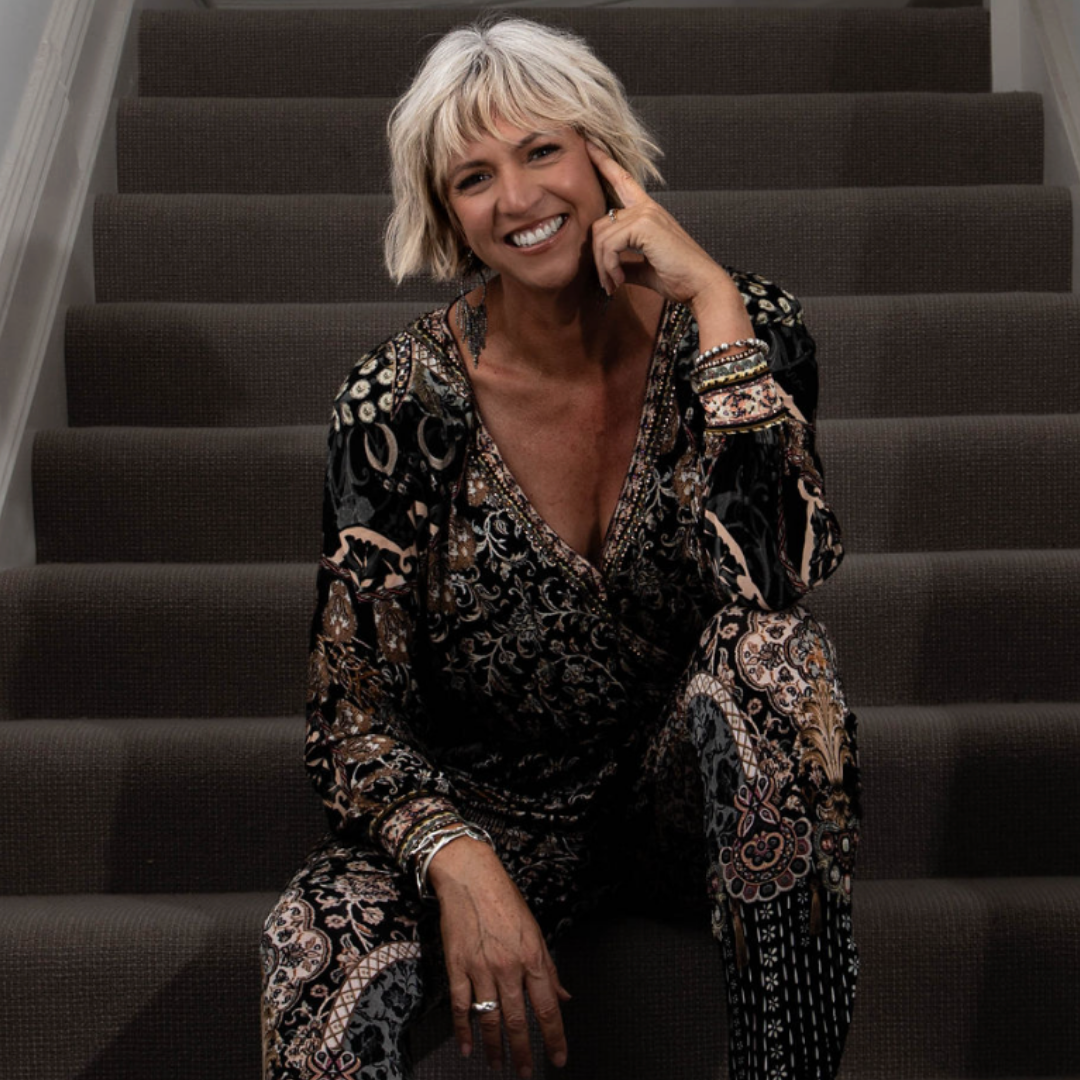 Authority Coach. Legacy Brand Builder.
Matriarch of Messaging. Voice for the Unseen