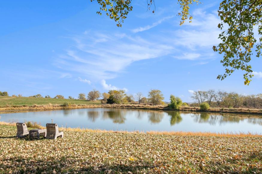 Charming property features at Free Bird Farms