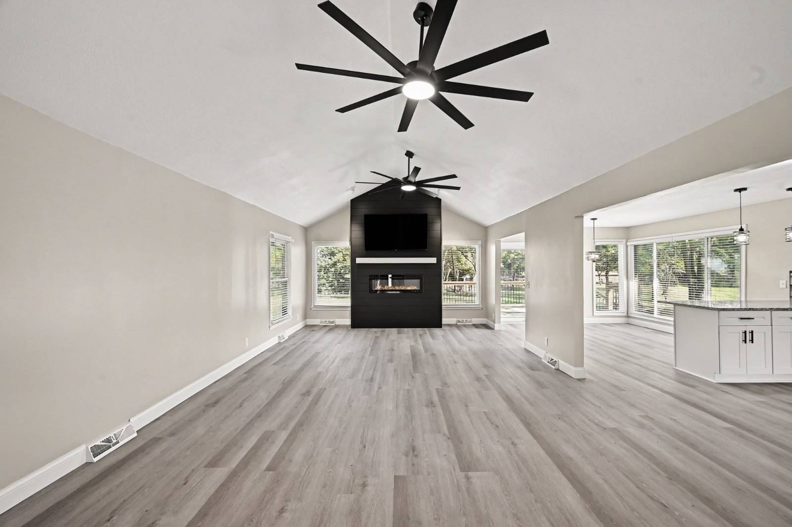 Vaulted great room at 12223 Hills Road in Kearney Missouri