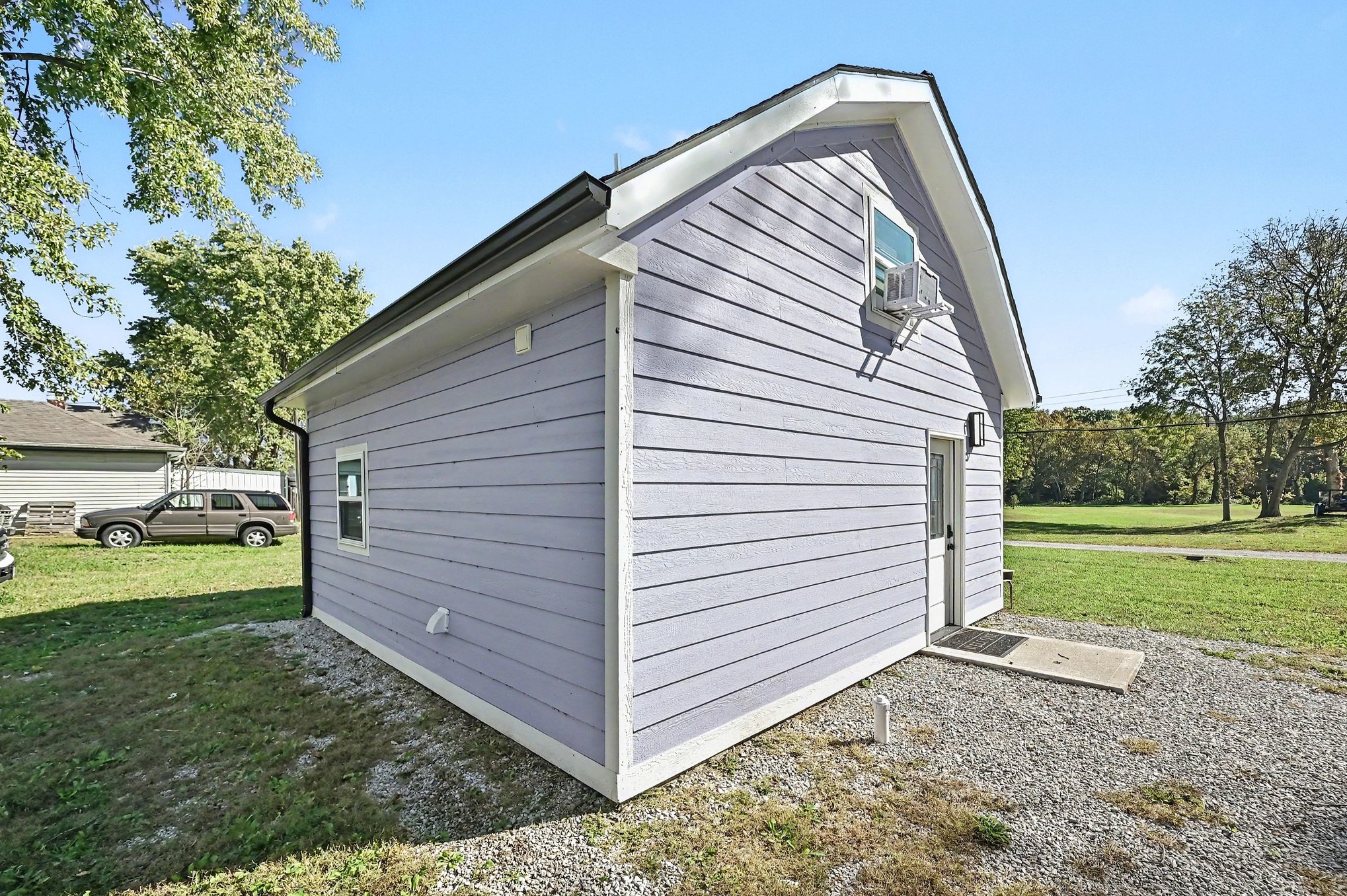 Detached guest house exterior with private entry