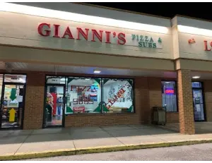 alt="A classic New York-style pizza from Gianni's Pizza, a local favorite in Severn, MD."