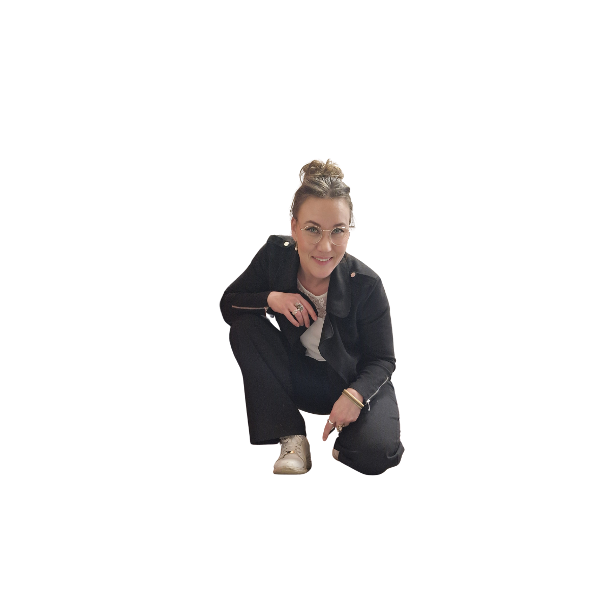 Kicki is a life design coach who helps high-achieving women in education move from overwhelm to clarity and sustainable leadership. Through her R.I.S.E. Method™, she guides educators to reconnect with their energy, establish healthy boundaries, and create lives aligned with their values and purpose.
