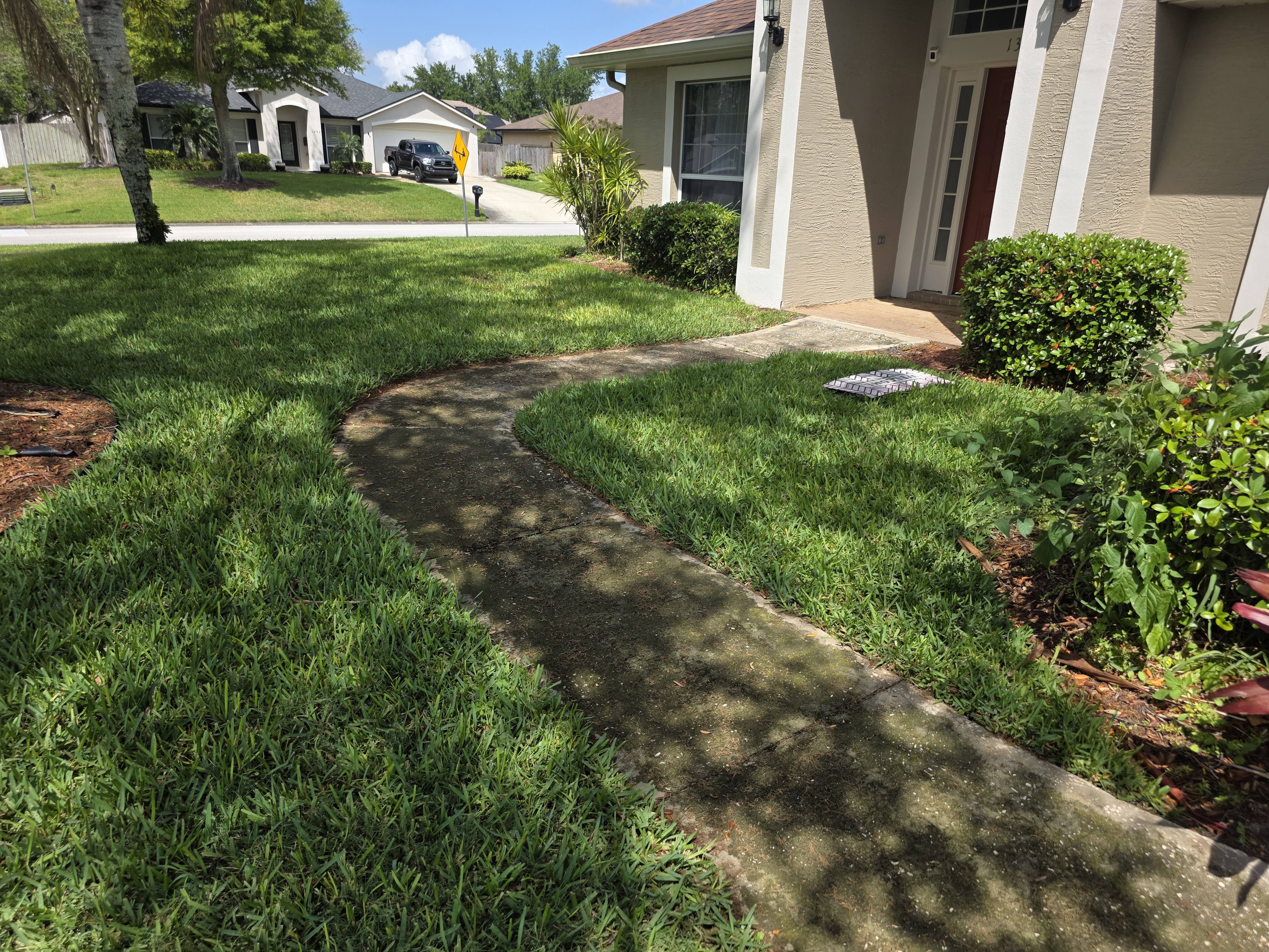 Sidewalk Cleaning Volusia County Florida