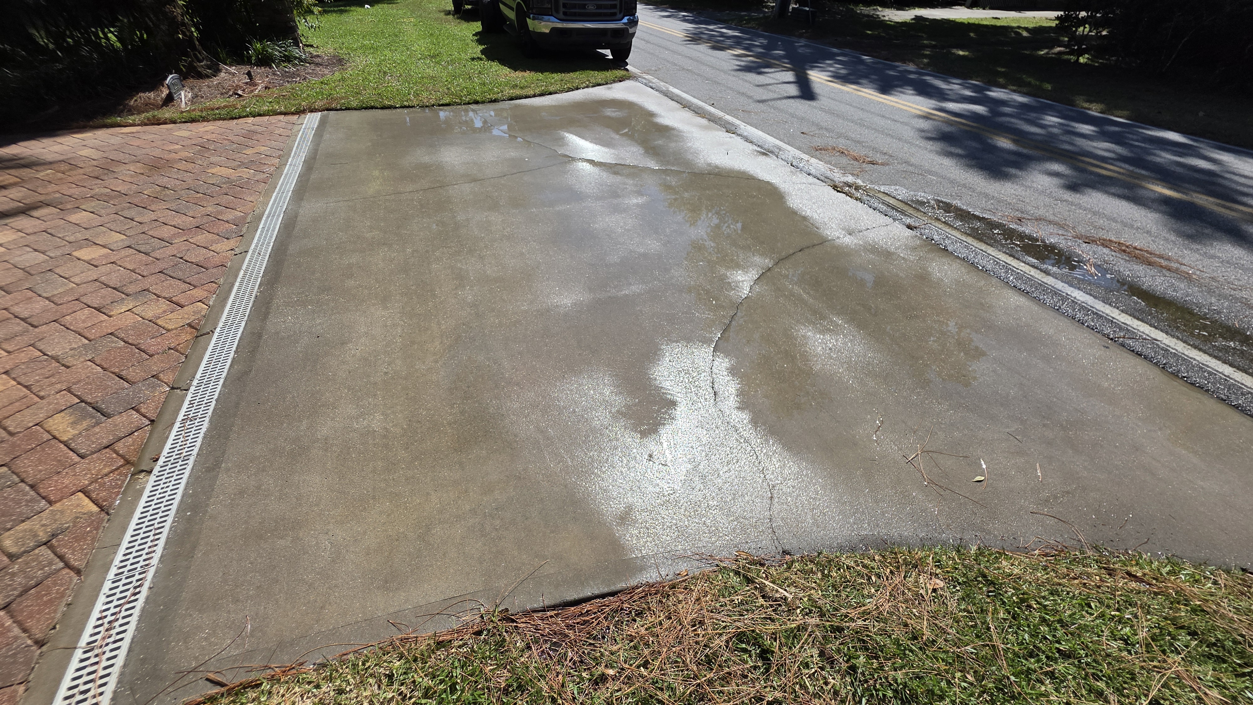 Deland Roof Washing – Asphalt Shingle