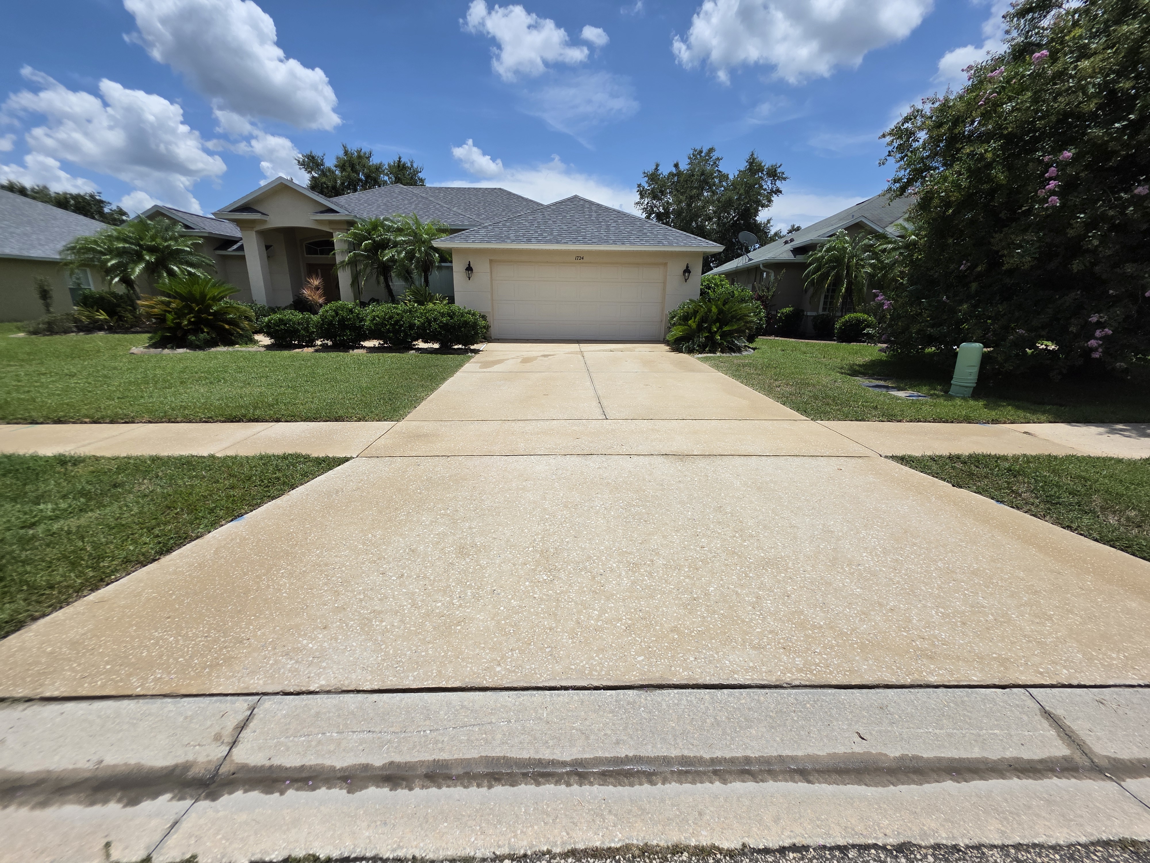  Roof Washing – Asphalt Shingle